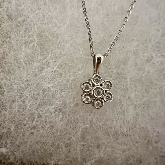 Flower pendant- diamond and 14k white gold - Picture 2 of 4